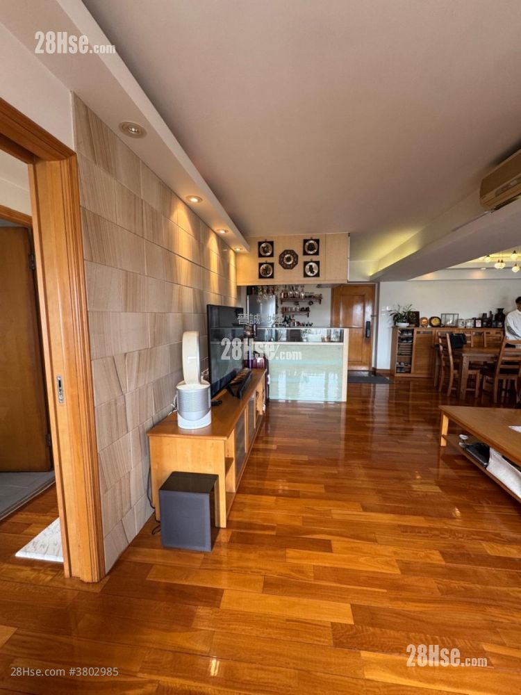 香港黄金海岸 售盘 3 房 , 2 浴室 1,052 平方尺