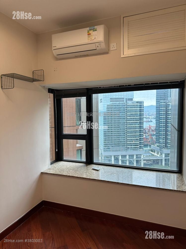 The Arch Rental 2 Bedrooms 518 ft²