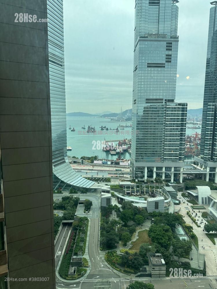 The Arch Rental 2 Bedrooms 518 ft²