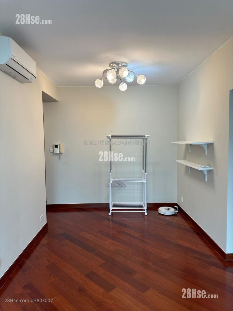 The Arch Rental 2 Bedrooms 518 ft²