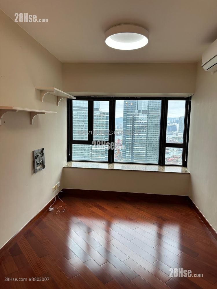 The Arch Rental 2 Bedrooms 518 ft²