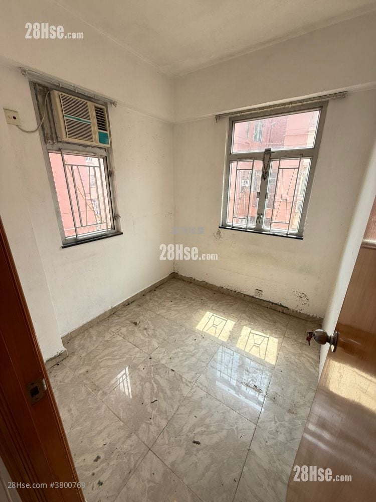 Whampoa Estate Sell 2 Bedrooms , 1 Bathroom 356 ft²