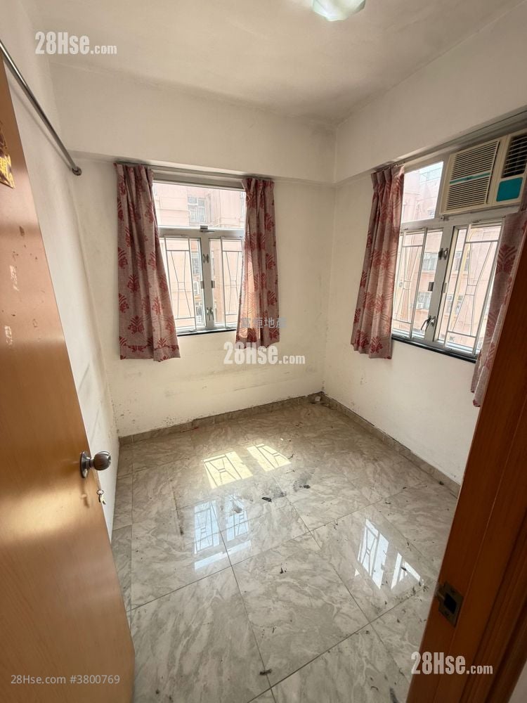 Whampoa Estate Sell 2 Bedrooms , 1 Bathroom 356 ft²