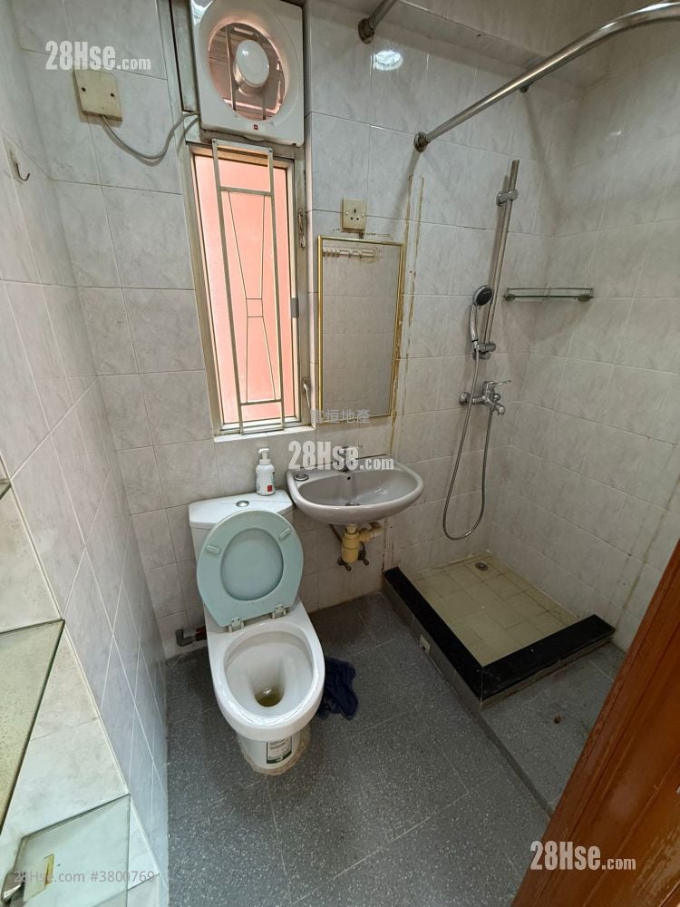 Whampoa Estate Sell 2 Bedrooms , 1 Bathroom 356 ft²