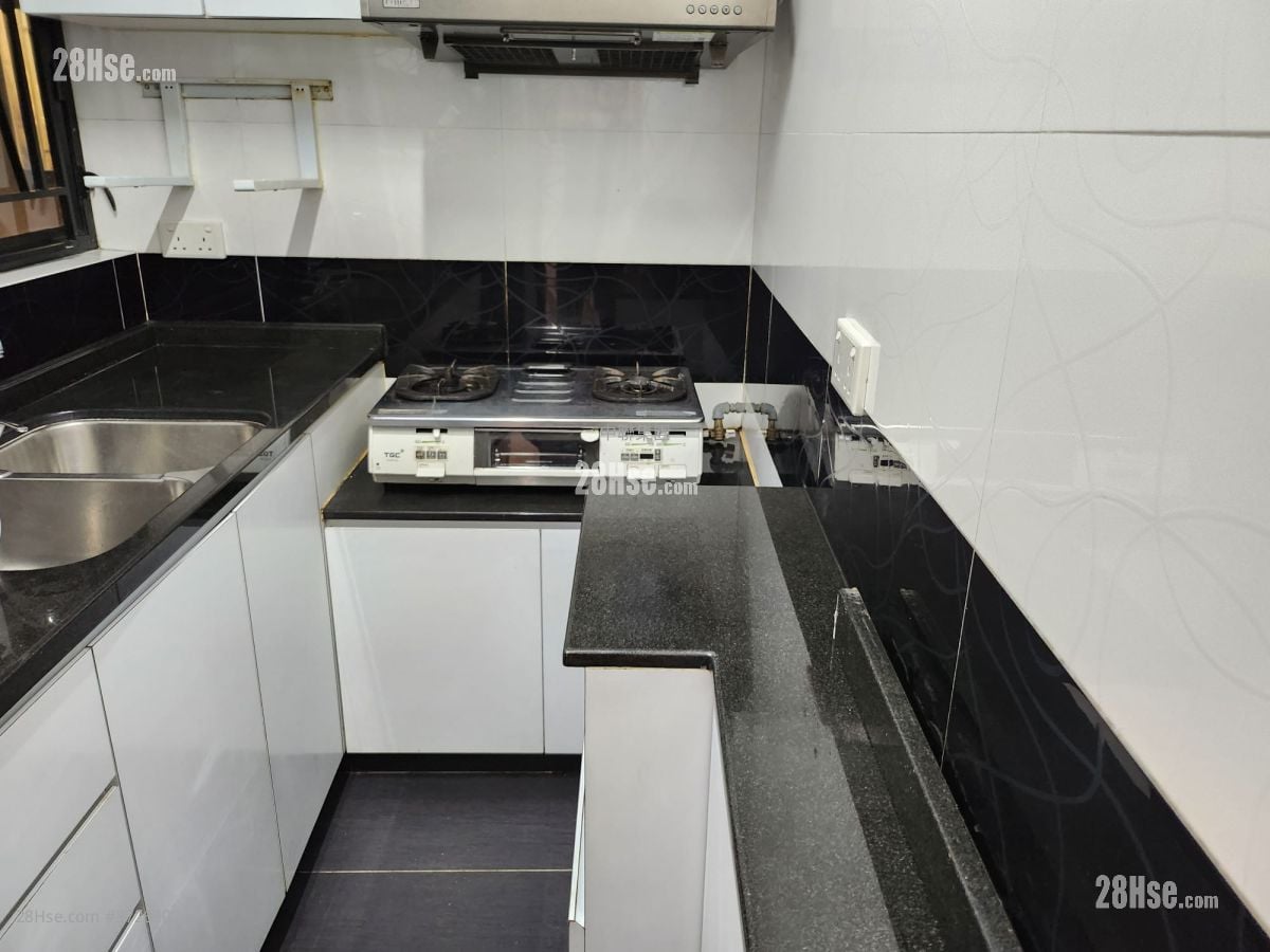 Prosperous Garden Sell 2 Bedrooms , 1 Bathroom 478 ft²