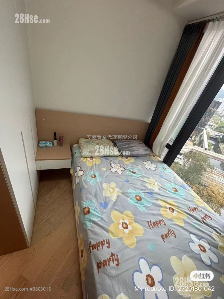 The Arles Rental 4 Bedrooms , 2 Bathrooms 945 ft²