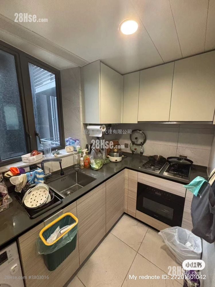 The Arles Rental 4 Bedrooms , 2 Bathrooms 945 ft²