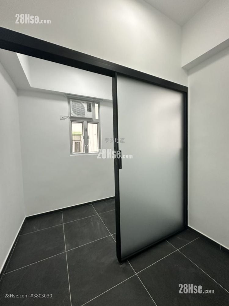 Lung Fai House Rental Studio , 1 Bathroom 170 ft²