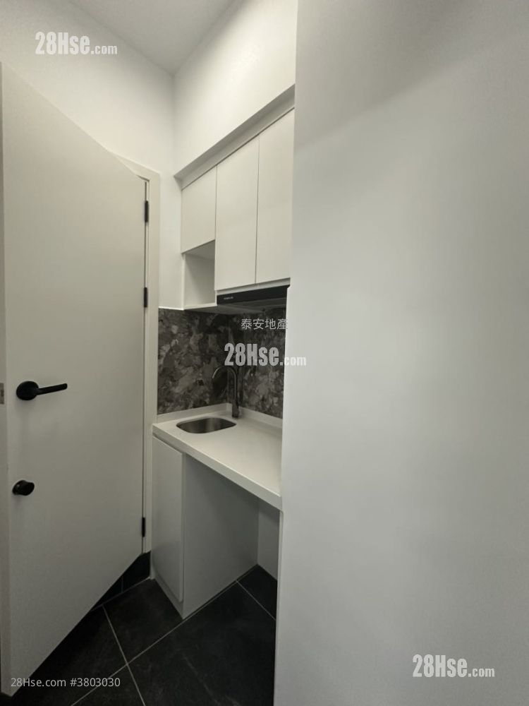 Lung Fai House Rental Studio , 1 Bathroom 170 ft²