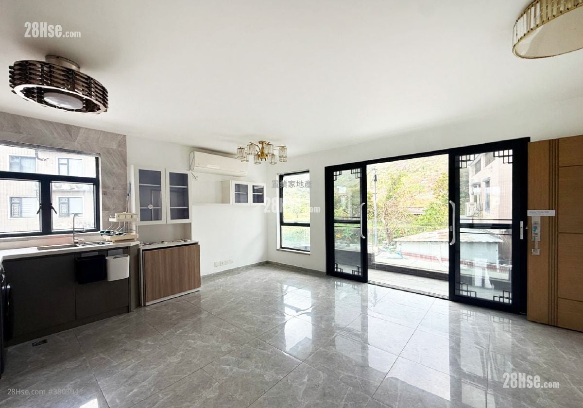 Village Rental 3 Bedrooms , 1 Bathroom 700 ft²