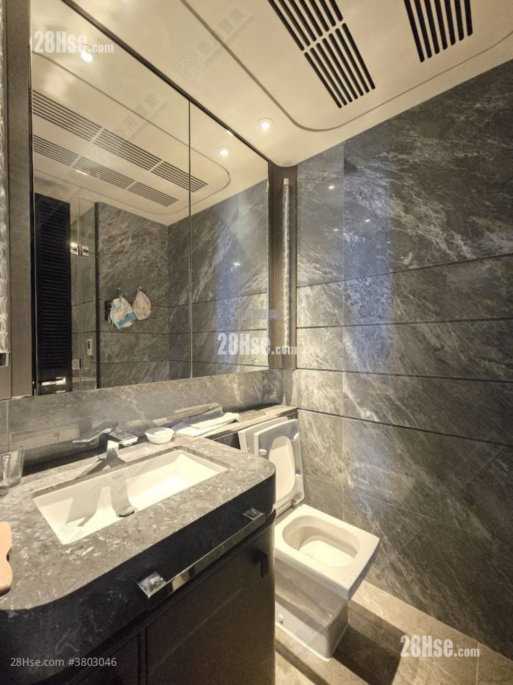 Ultima Rental 2 Bedrooms , 2 Bathrooms 902 ft²