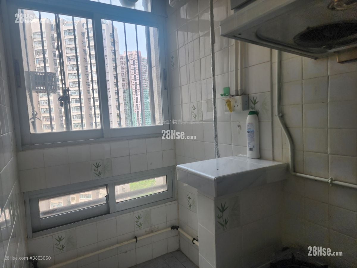 King Lam Estate Sell 381 ft²