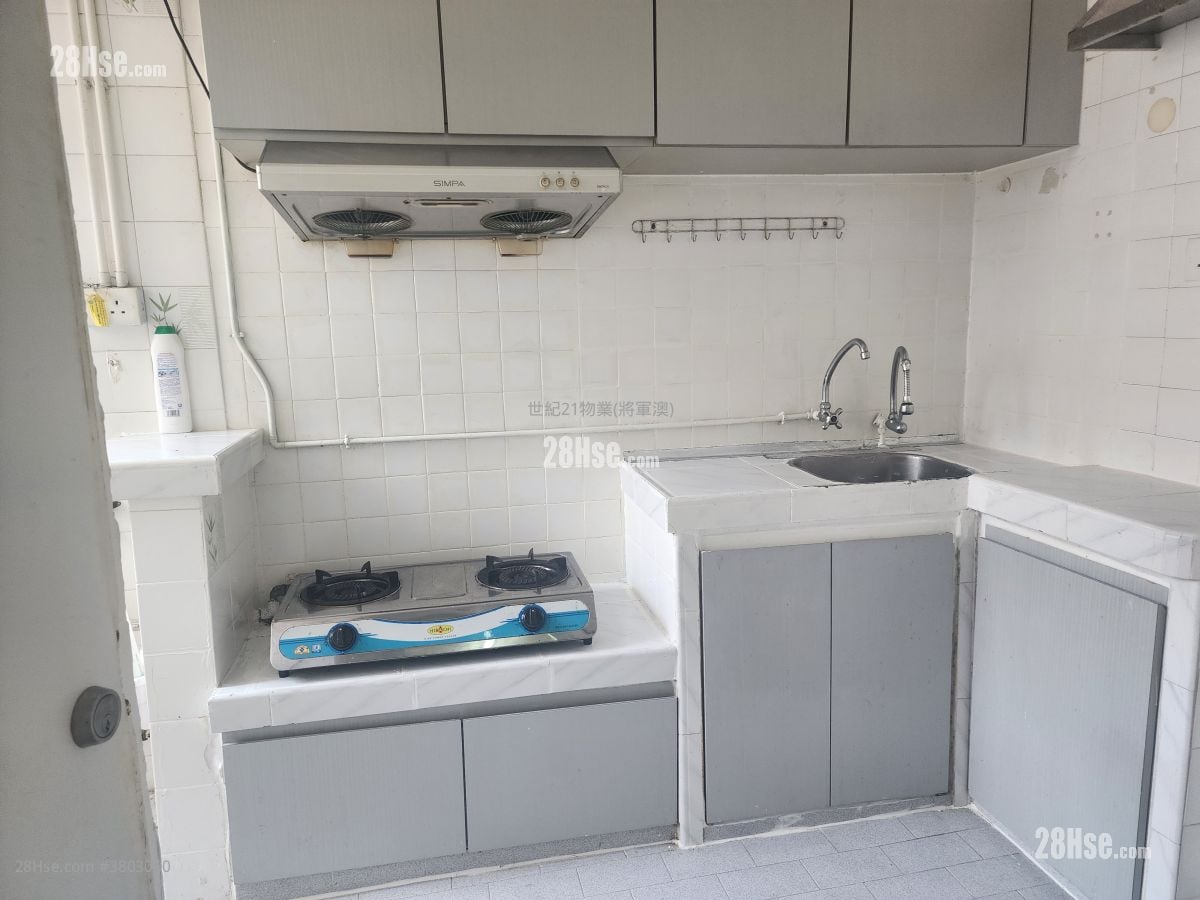 King Lam Estate Sell 381 ft²