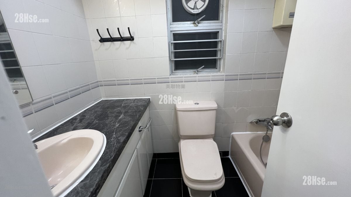 海怡半岛 租盘 3 房 , 2 浴室 742 平方尺