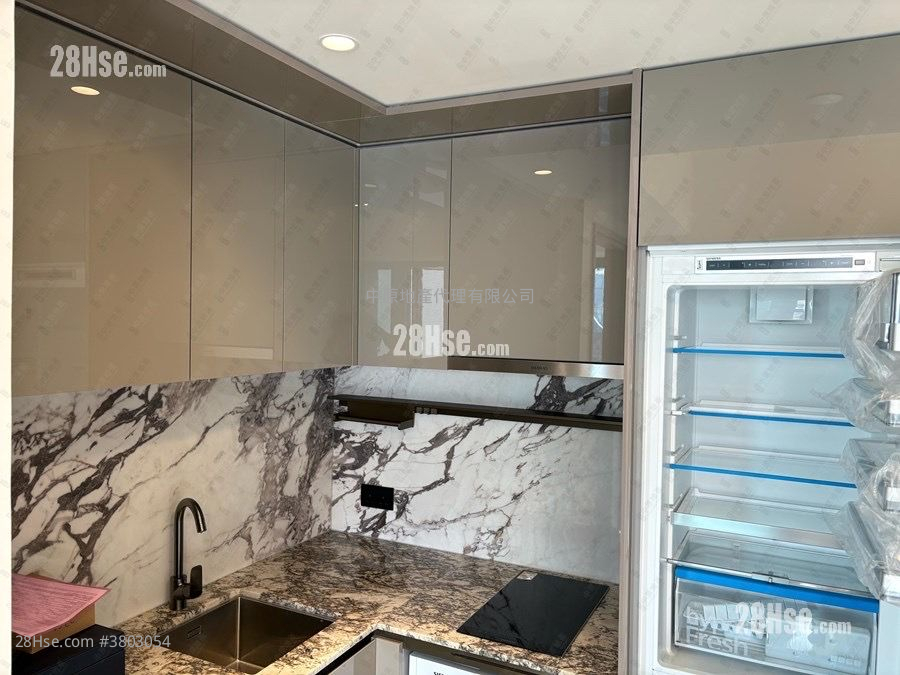 Topside Residence Rental 2 Bedrooms , 1 Bathroom 385 ft²