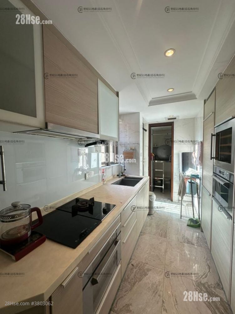 Mayfair By The Sea Sell 3 Bedrooms , 2 Bathrooms 873 ft²