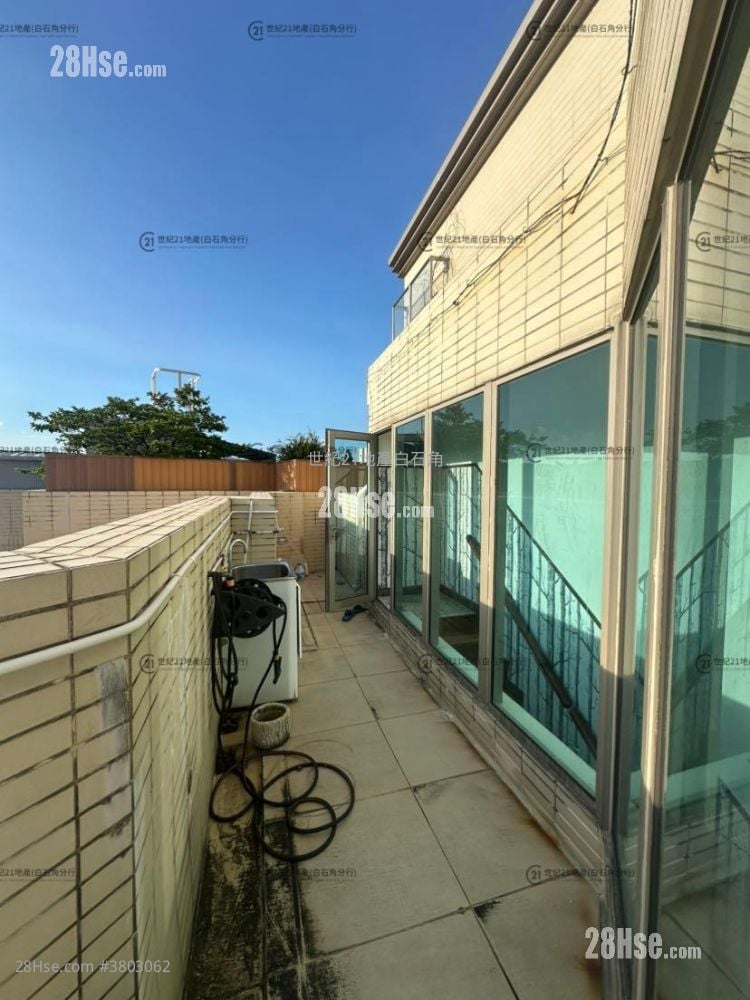 Mayfair By The Sea Sell 3 Bedrooms , 2 Bathrooms 873 ft²