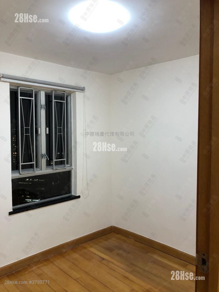 New Jade Garden Sell 3 Bedrooms 580 ft²