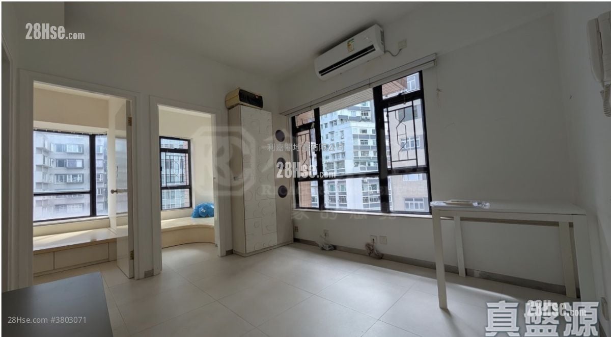 海景轩 售盘 2 房 356 平方尺