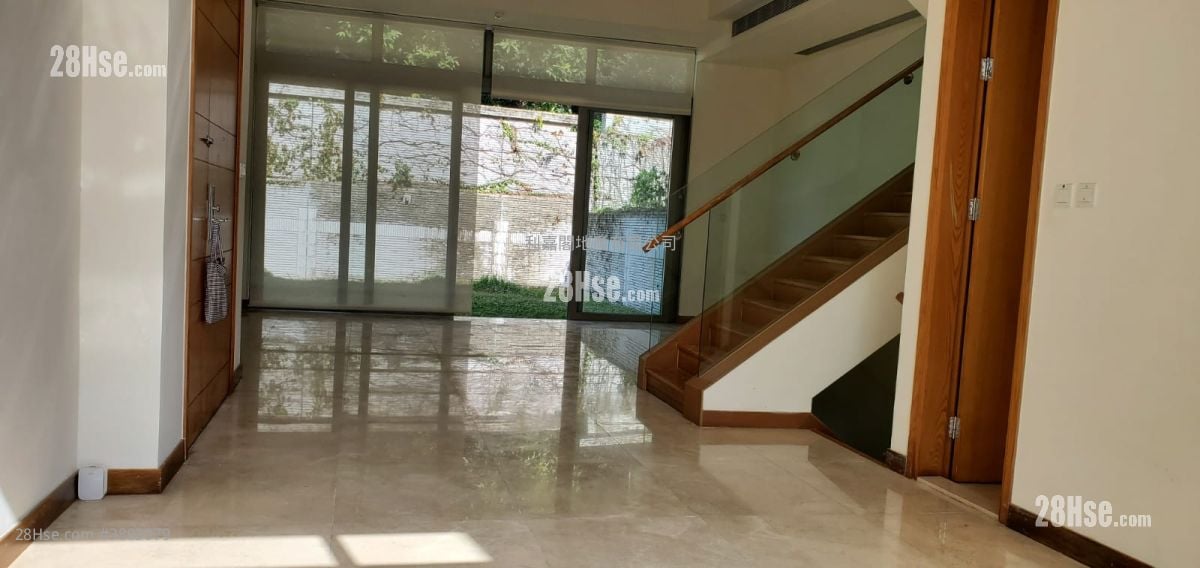 The Green Rental 1,315 ft²