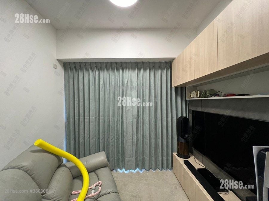 St Martin Sell 2 Bedrooms 482 ft²