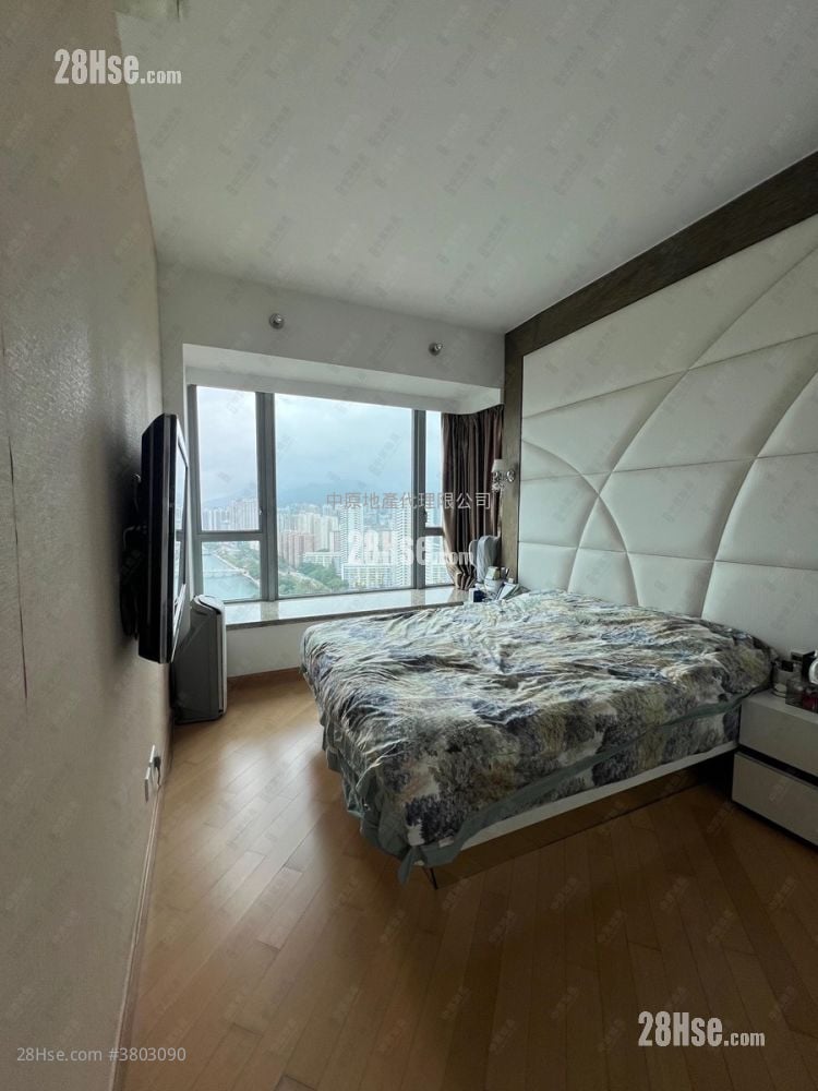 The Riverpark Sell 3 Bedrooms , 3 Bathrooms 1,262 ft²