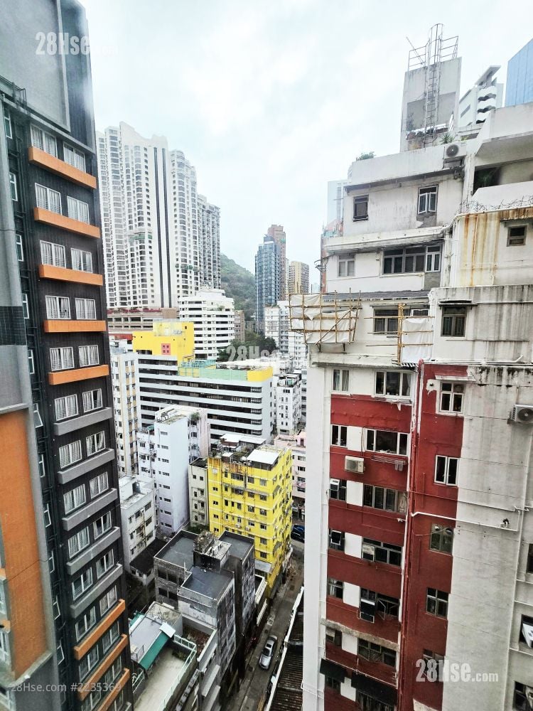 Brilliant Court Sell Studio , 1 Bathroom 203 ft²