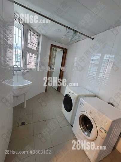 Symphony Bay Sell 4 Bedrooms , 4 Bathrooms 2,126 ft²