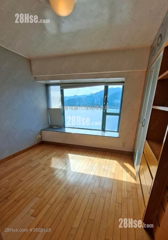 Baycrest Sell 3 Bedrooms 1,113 ft²