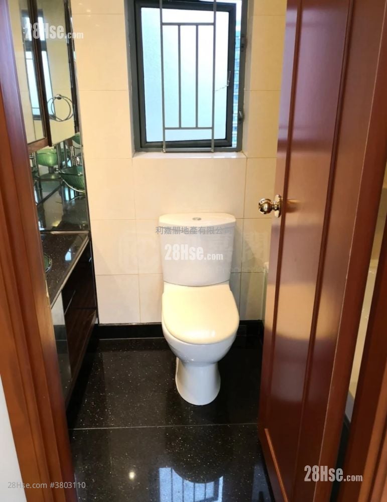 蔚蓝湾畔 售盘 3 房 , 2 浴室 850 平方尺