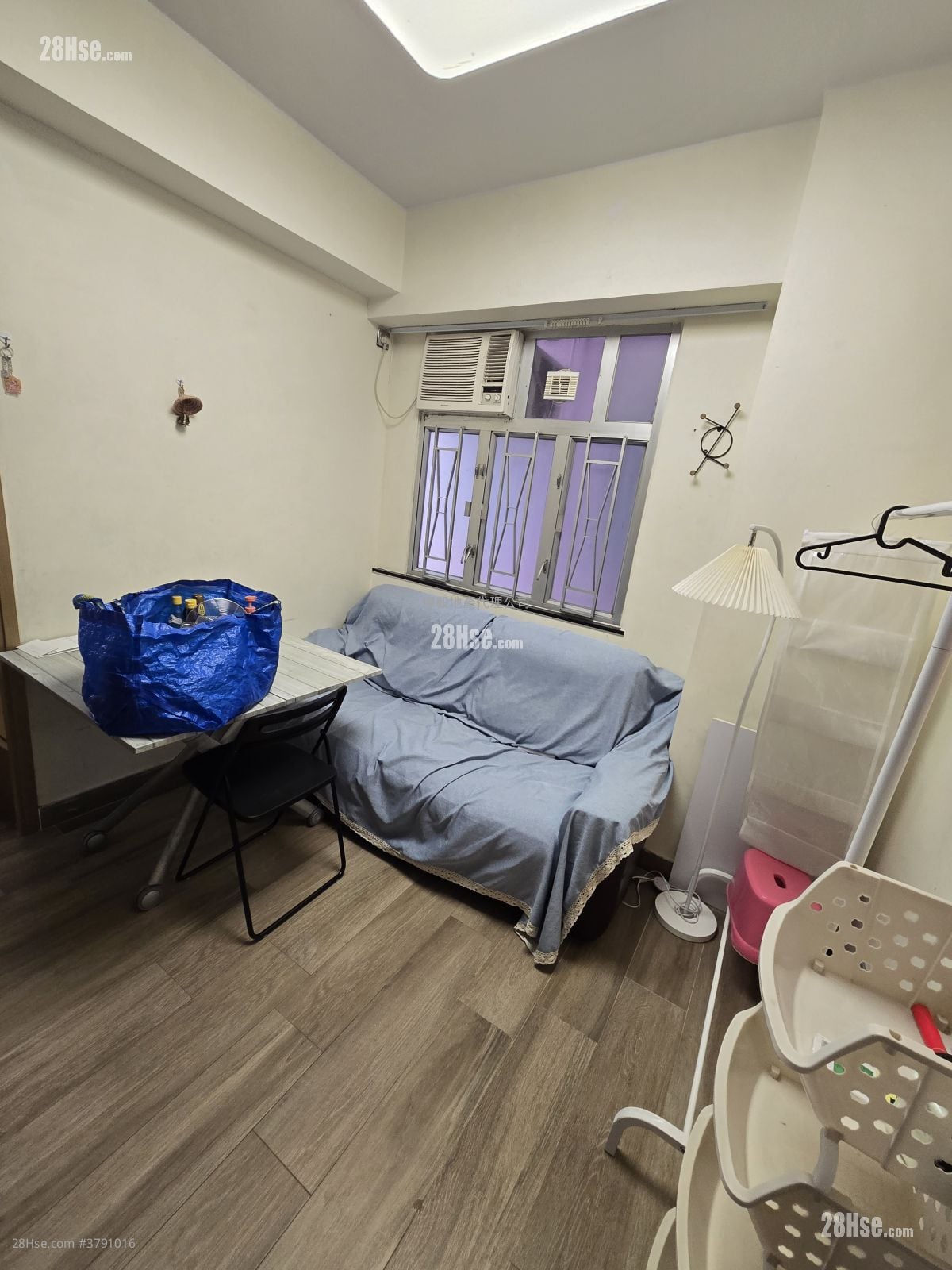 Sang On Building Rental 2 Bedrooms , 1 Bathroom 332 ft²