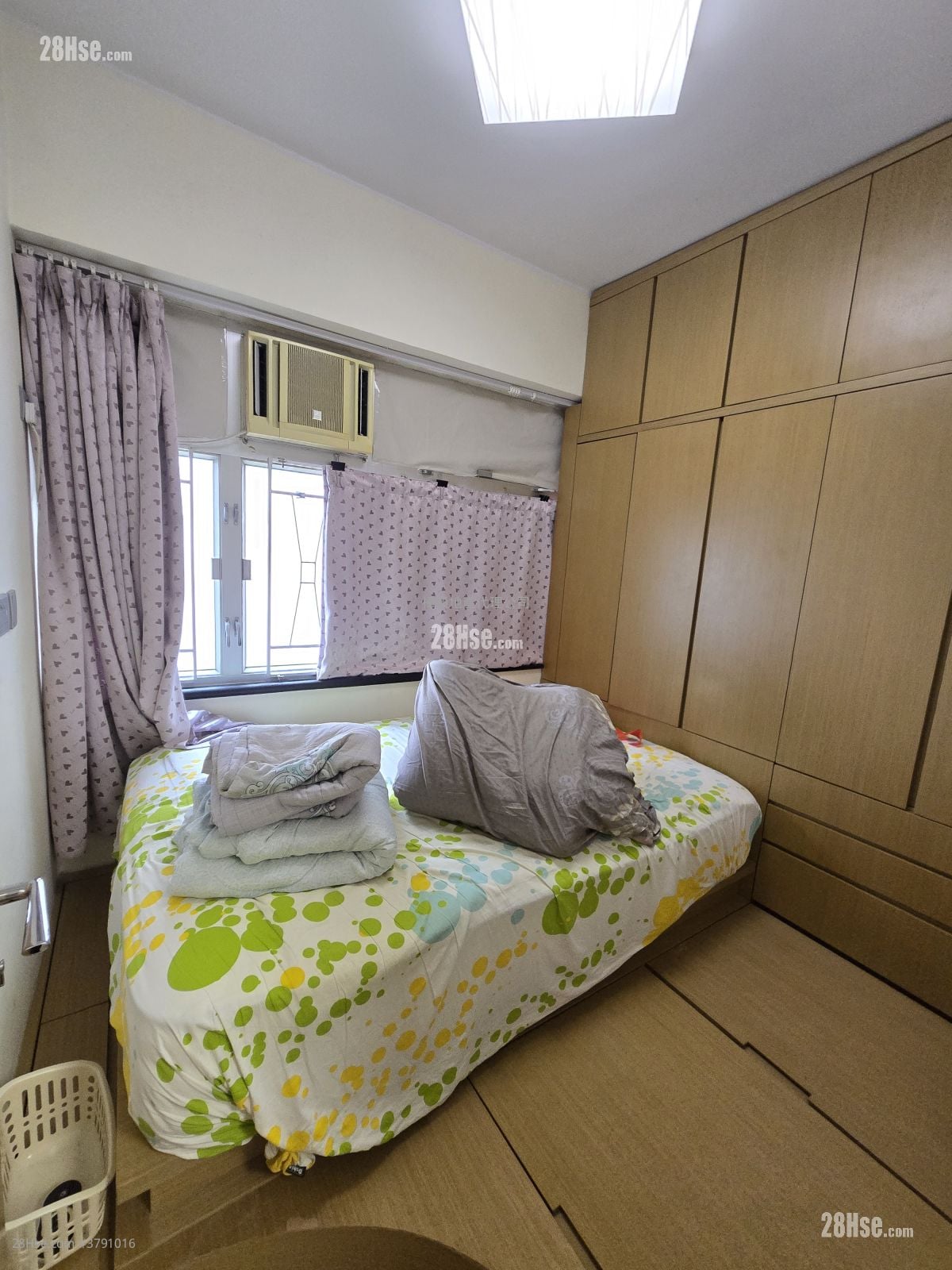 Sang On Building Rental 2 Bedrooms , 1 Bathroom 332 ft²