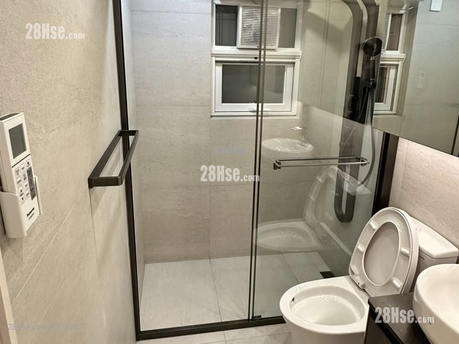 South Horizons Sell 3 Bedrooms , 2 Bathrooms 739 ft²