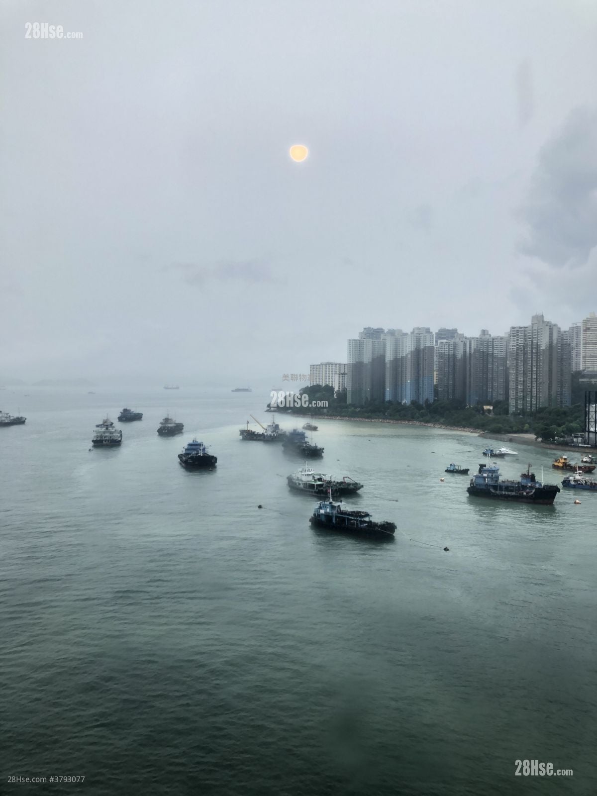 South Horizons Sell 3 Bedrooms , 2 Bathrooms 739 ft²