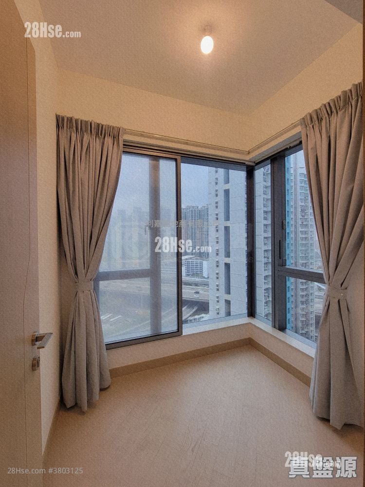 Grand Victoria Rental 2 Bedrooms , 1 Bathroom 532 ft²