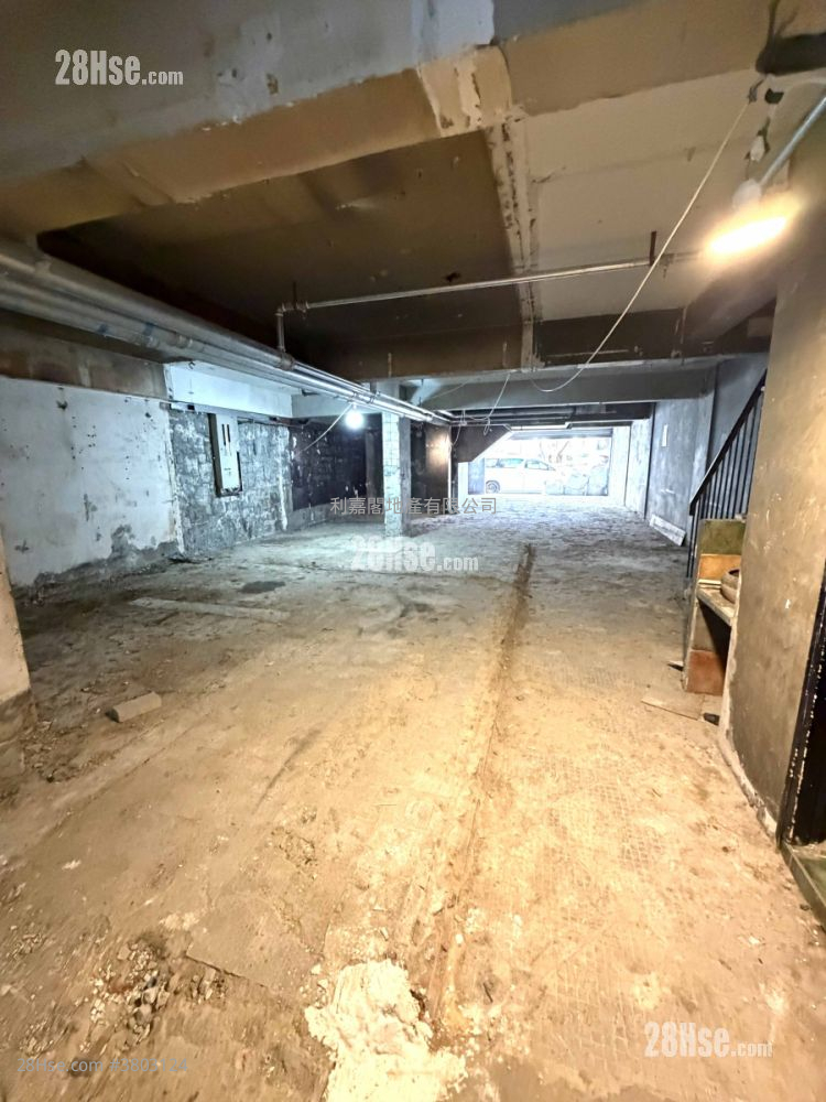 Kam Fai Building Rental 2 Toilets