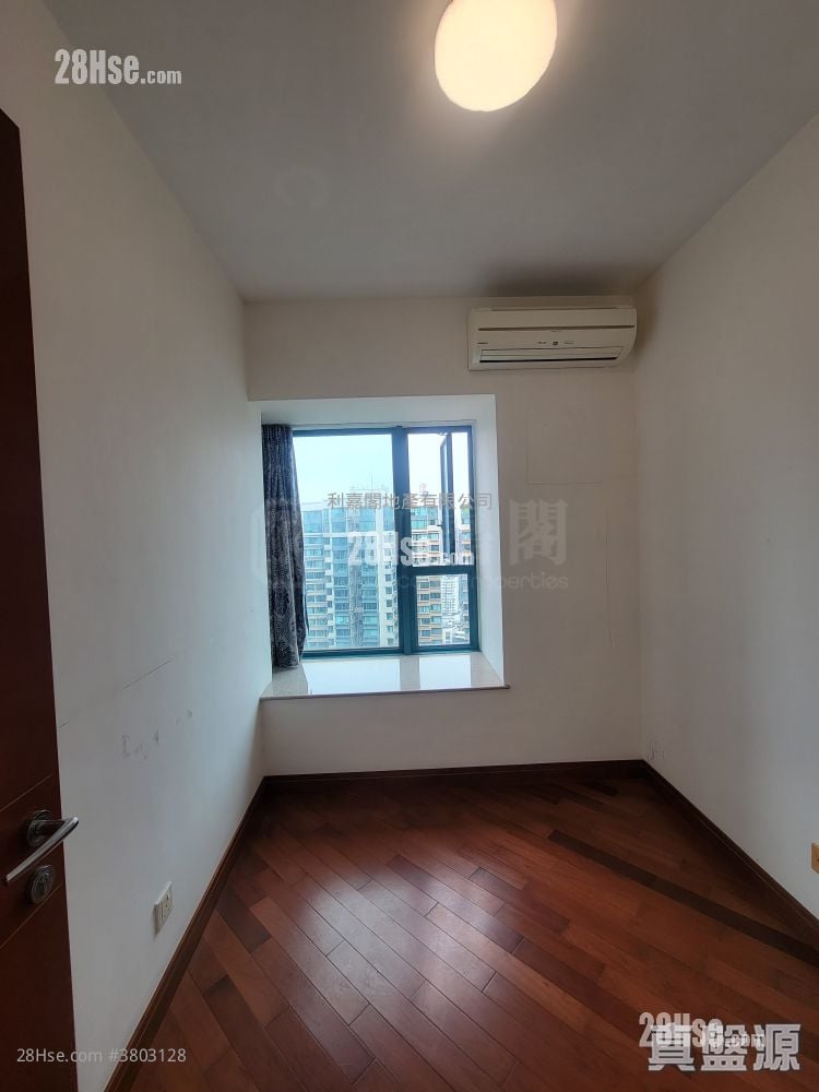 The Long Beach Sell 3 Bedrooms , 2 Bathrooms 816 ft²