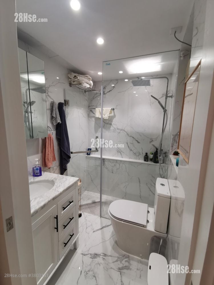 Festival City Sell 3 Bedrooms , 2 Bathrooms 741 ft²