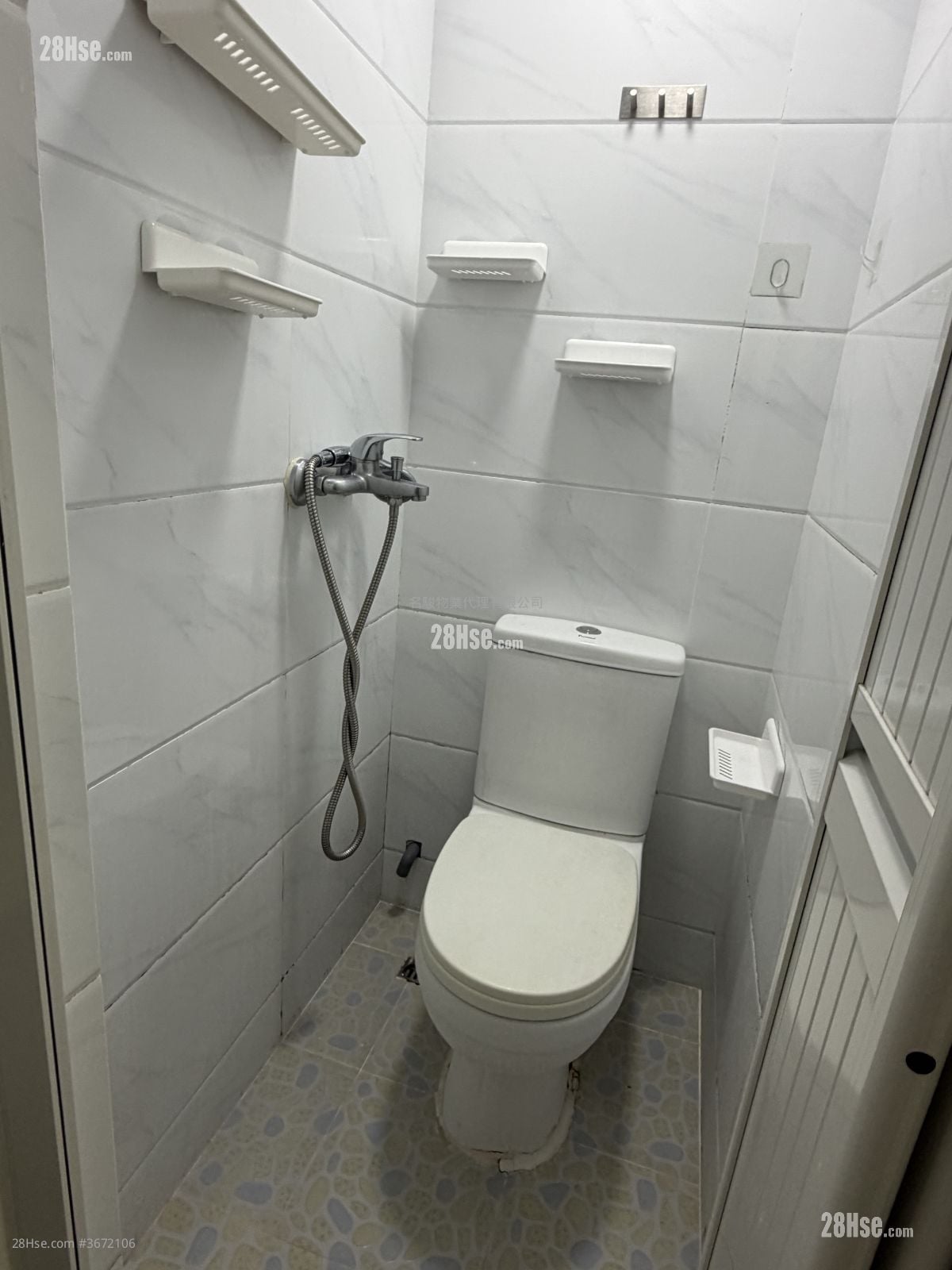 新都城大厦 租盘 1 房 , 1 浴室 120 平方尺