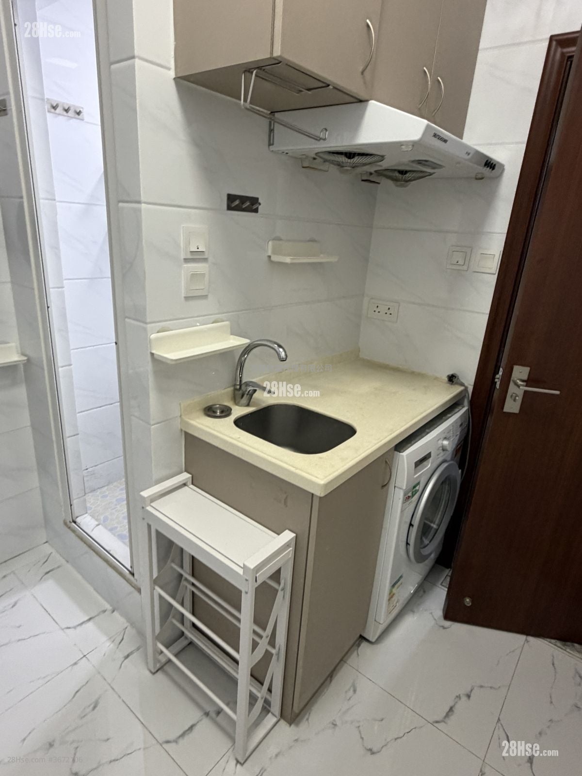 新都城大厦 租盘 1 房 , 1 浴室 120 平方尺