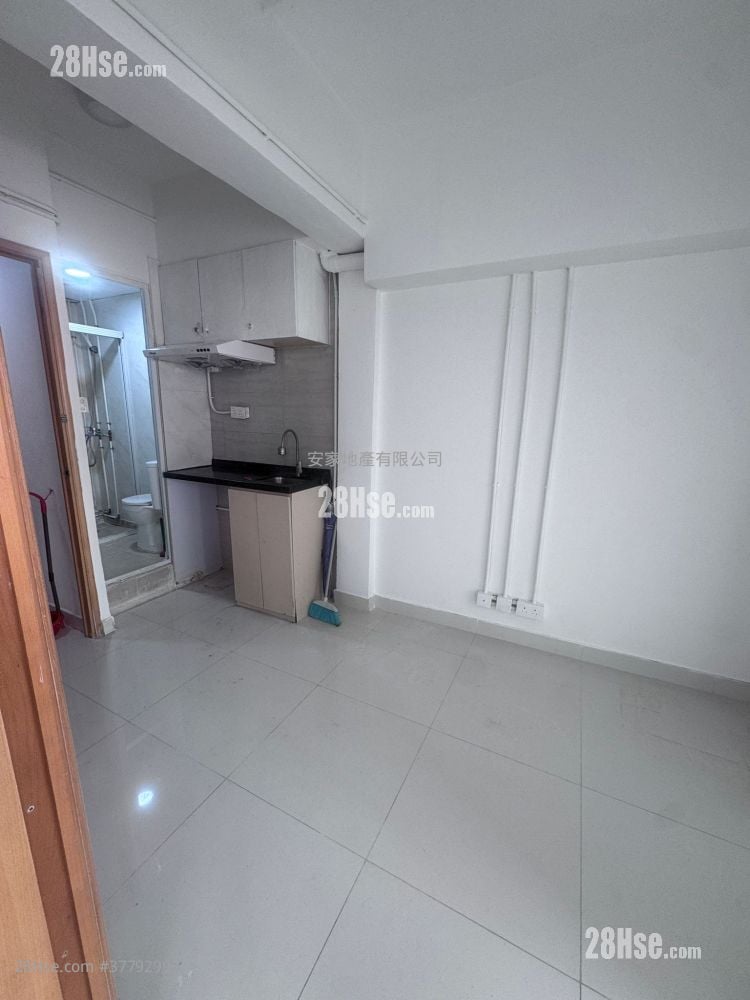 唐楼 租盘 2 房 , 2 浴室 280 平方尺