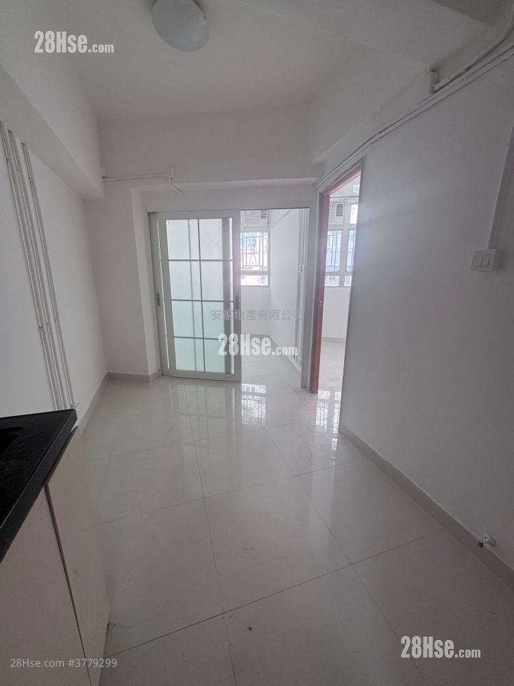 唐楼 租盘 2 房 , 2 浴室 280 平方尺