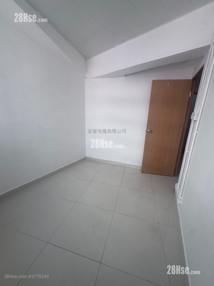 唐楼 租盘 2 房 , 2 浴室 280 平方尺