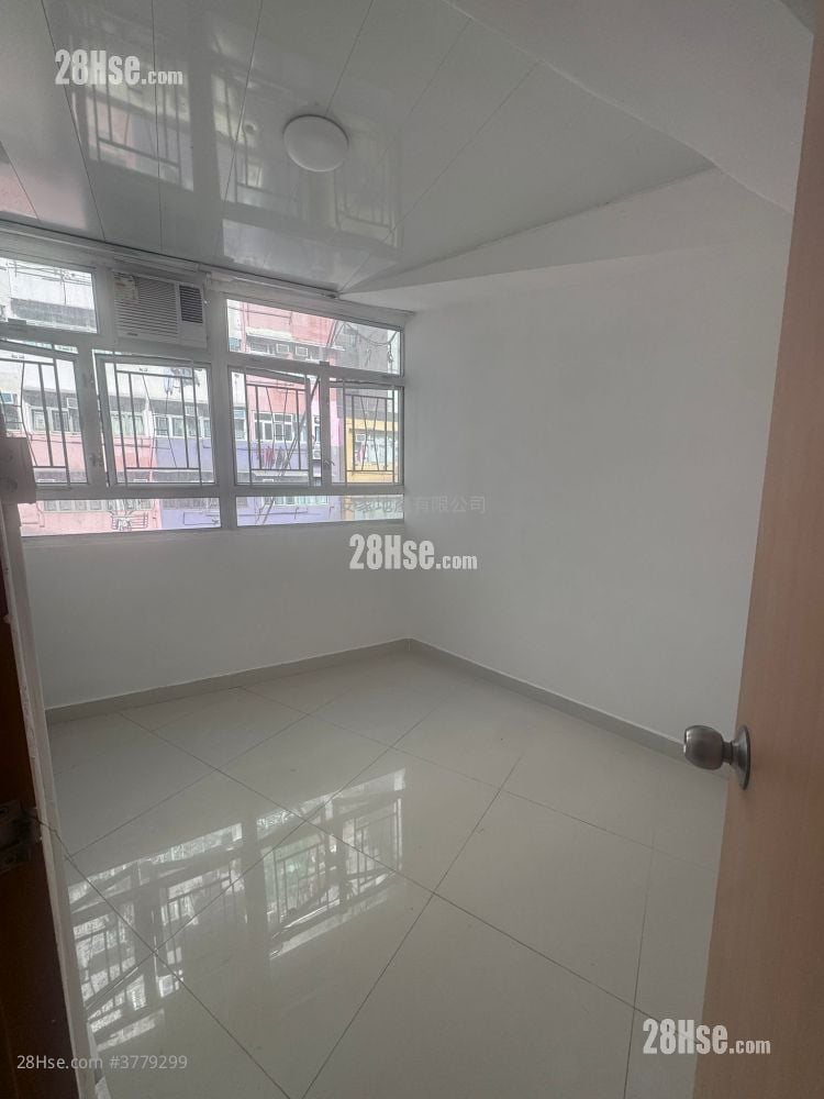 唐楼 租盘 2 房 , 2 浴室 280 平方尺