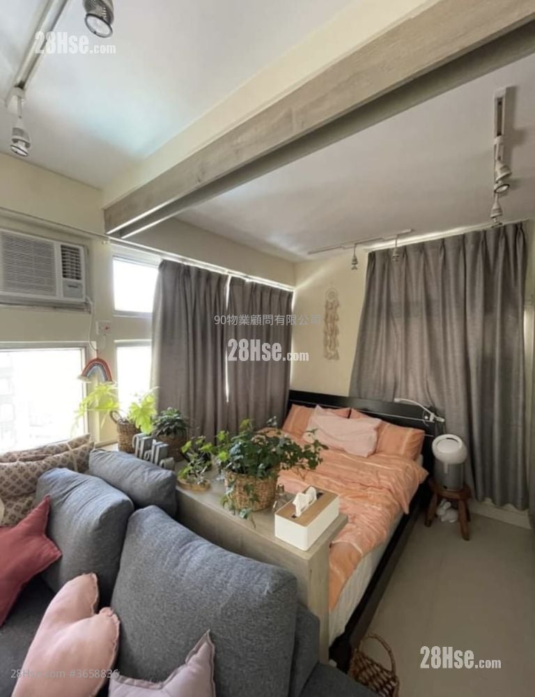 Ka Fai Court Sell 323 ft²