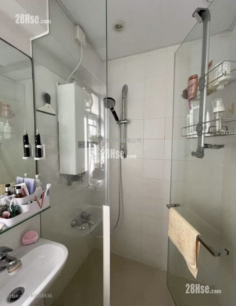 Ka Fai Court Sell 323 ft²