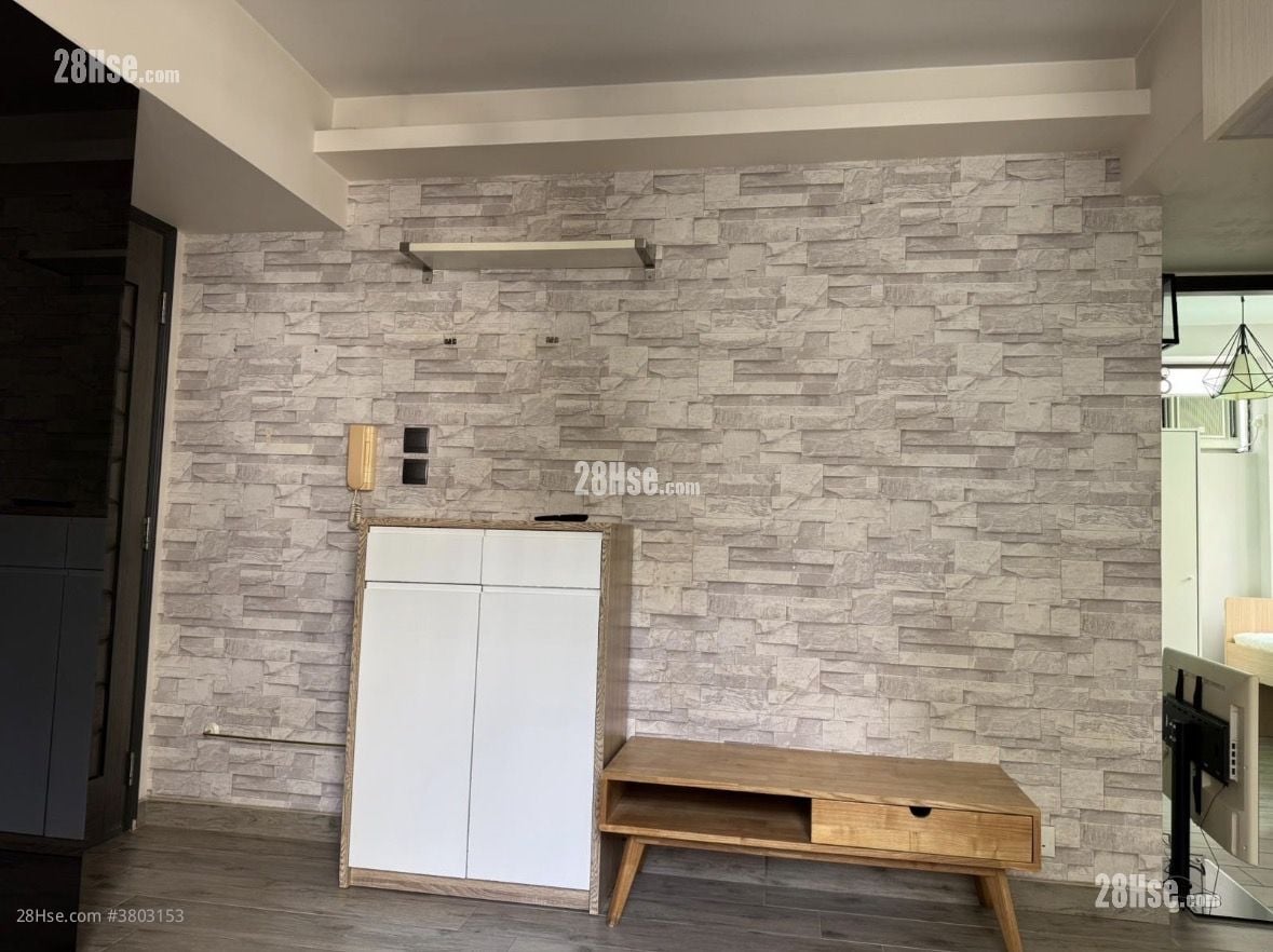 Nam Shing Court Rental 2 Bedrooms , 1 Bathroom 334 ft²