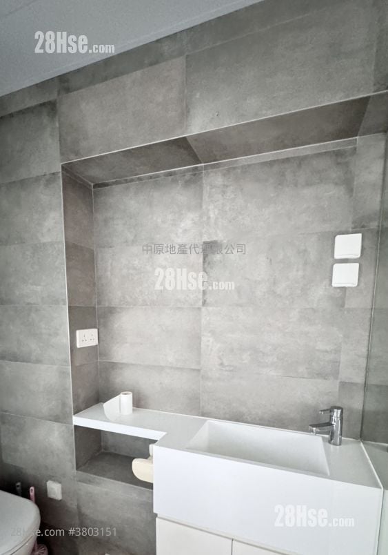 Sunshine City Sell 3 Bedrooms , 2 Bathrooms 932 ft²