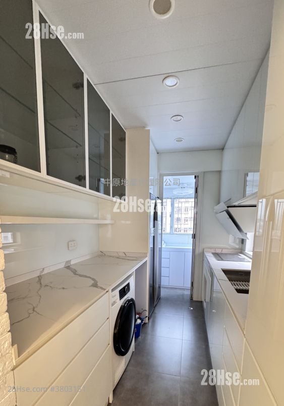 Sunshine City Sell 3 Bedrooms , 2 Bathrooms 932 ft²