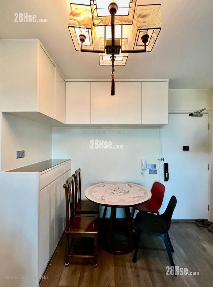 Kwun Tak Court Sell 443 ft²